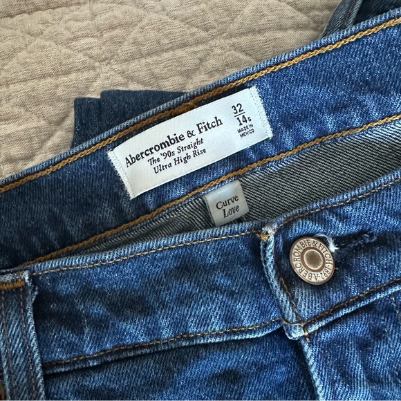 Abercrombie & Fitch Denim - Abercrombie & Fitch Classic Denim Jeans